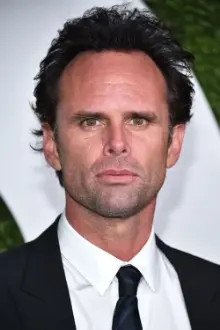 Walton Goggins como: Reno