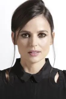 Elena Anaya como: Alice López