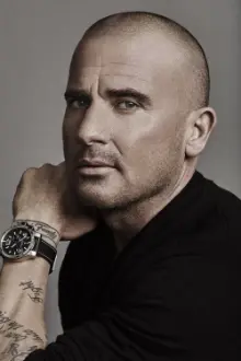 Dominic Purcell como: Tim Manfrey