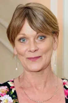 Samantha Bond como: 