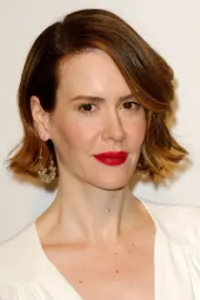 Sarah Paulson como: Sarah