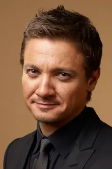 Jeremy Renner como: Mayor Carmine Polito