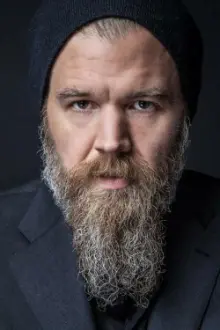 Ryan Hurst como: Larry