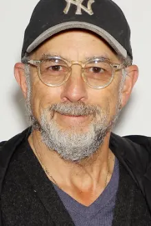 Richard Schiff como: 