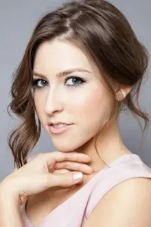 Eden Sher como: Amy