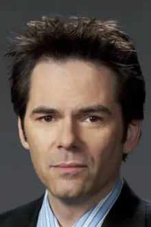 Billy Burke como: Charlie Swan