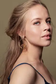 Sofia Vassilieva como: Kate Fitzgerald