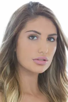 August Ames como: Ilya