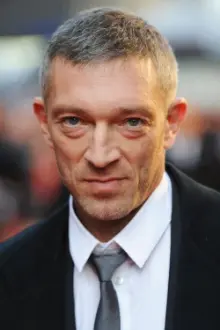 Vincent Cassel como: Bravo