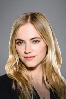 Emily Wickersham como: Maria Benetto Lang