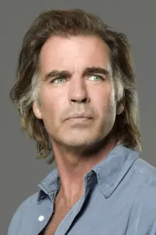 Jeff Fahey como: Lucien