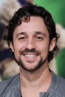 Thomas Ian Nicholas como: Alex Silvano