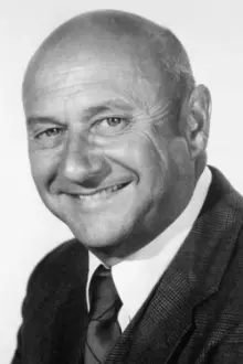 Donald Pleasence como: Walter Usher