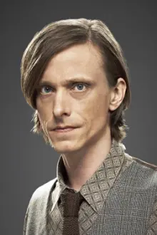 Mackenzie Crook como: Servalan