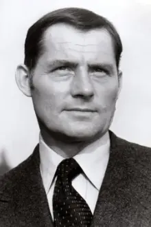 Robert Shaw como: Aston