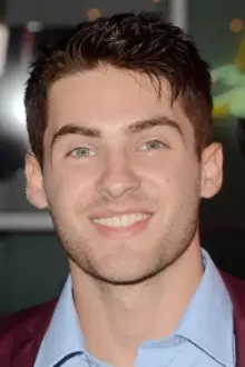 Cody Christian como: Nick Newell