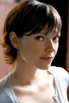 Nicole de Boer como: Lauren (as Nicole deBoer)