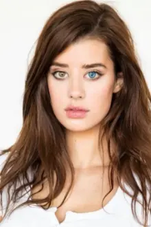 Sarah McDaniel como: Faith