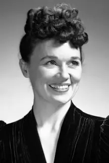 Jeanette Nolan como: Cora Melavan