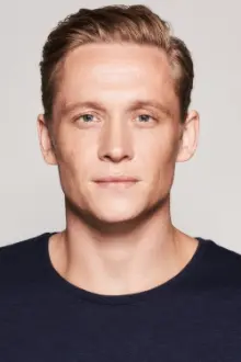 Matthias Schweighöfer como: Ronald 'Ronny' Helske