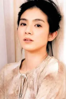 Charlie Yeung como: Luk Yuen-sum
