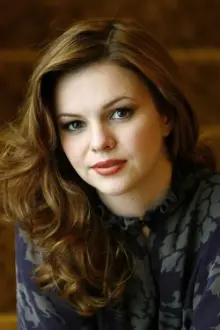 Amber Tamblyn como: Deb