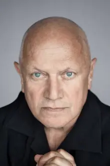 Steven Berkoff como: Lazarus