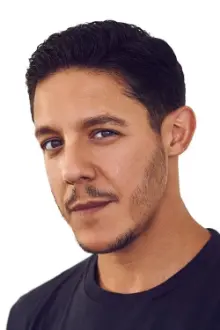 Theo Rossi como: Ramos