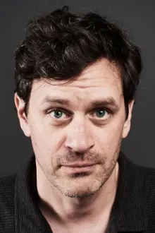 Tom Everett Scott como: Mike