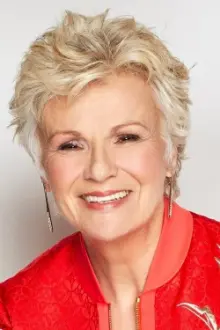 Julie Walters como: 