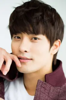 Sung Hoon como: Ah Da-mo