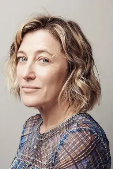 Valeria Bruni Tedeschi como: Angelica Kaufman