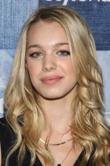 Sadie Calvano como: Web