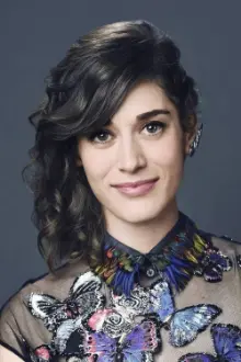 Lizzy Caplan como: Janis Ian