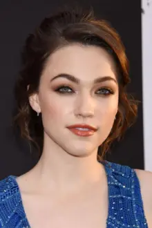 Violett Beane como: 