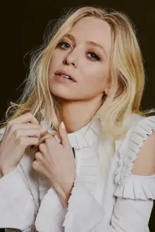 Portia Doubleday como: 