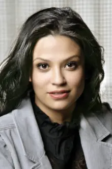 Navi Rawat como: Sue