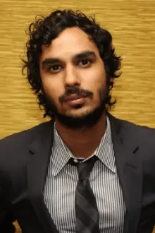 Kunal Nayyar como: Serge Negani