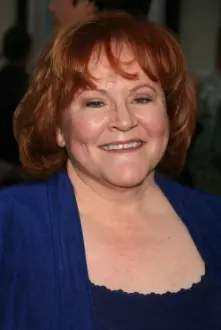 Edie McClurg como: 