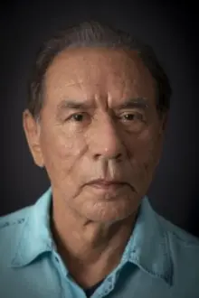 Wes Studi como: Grey Owl