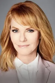 Marg Helgenberger como: Debbie Banister