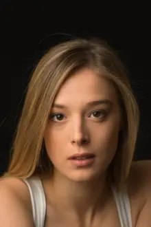 Milena Radulović como: Sonja