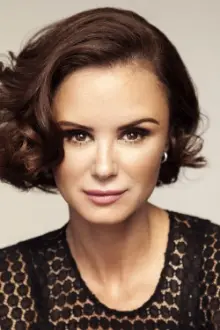 Keegan Connor Tracy como: Jordan