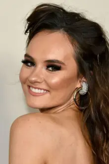 Madeline Carroll como: 