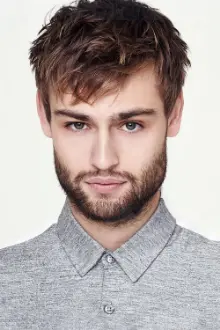 Douglas Booth como: 