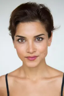 Amber Rose Revah como: 