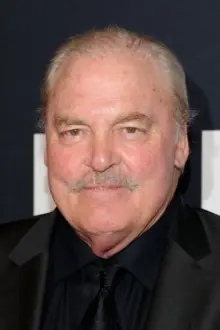 Stacy Keach como: Martin Luther