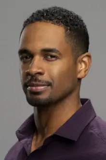 Damon Wayans Jr. como: Jimmy