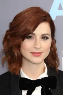 Aya Cash como: Gretchen Cutler