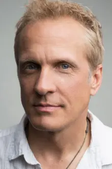 Patrick Fabian como: Jake Wind